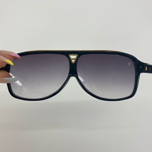 Louis Vuitton Evidence Sunglasses - Picture 6 of 12